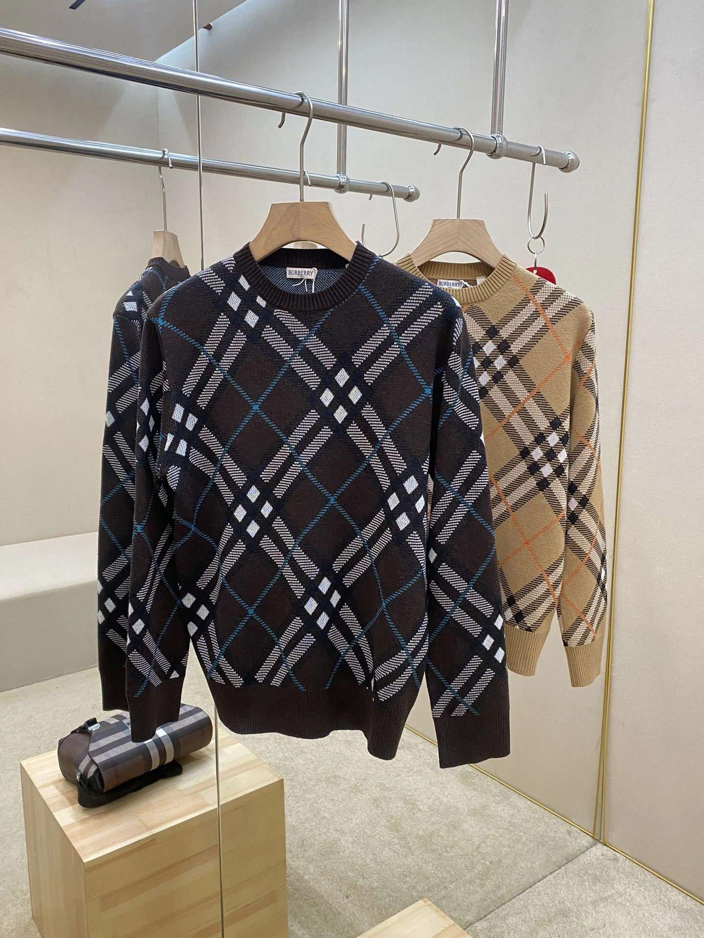 wg.luxury- 2ur25rry wool 2colour item:D-F409J1002-2
